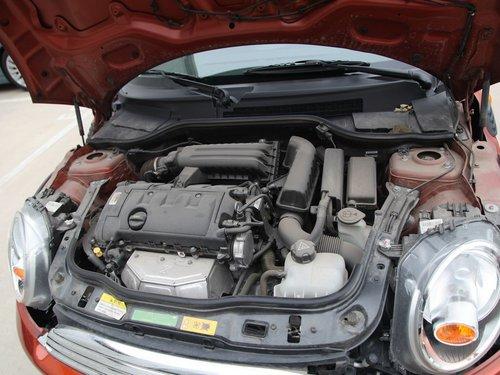 MINI ONE 1.6L AT 发动机主体特写