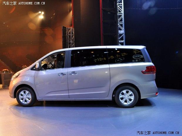 上汽大通上汽商用车上汽大通G102014款 2.0T 自动行政版