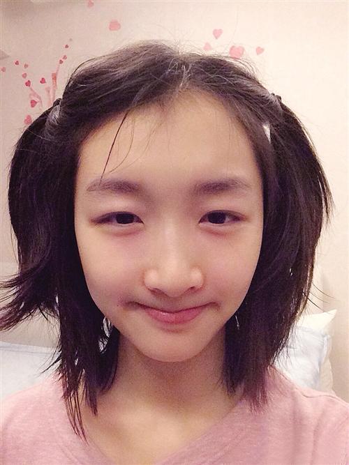 周冬雨晒素颜大头照网友赞其皮肤真好图