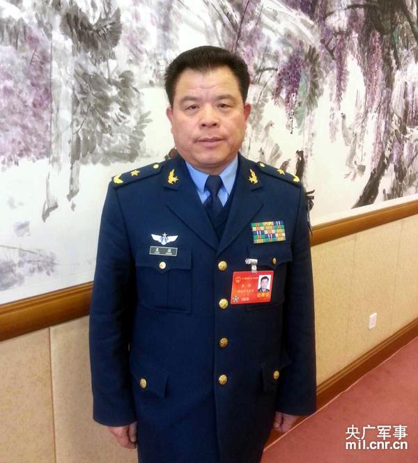 空军装备部长需加大远程轰炸机等建设力度图