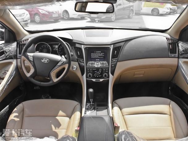 北京现代2013款索纳塔八