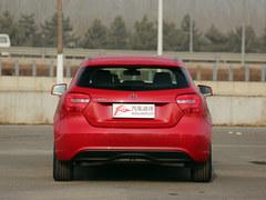 奔驰A级最高优惠2万 另赠送保养+全险