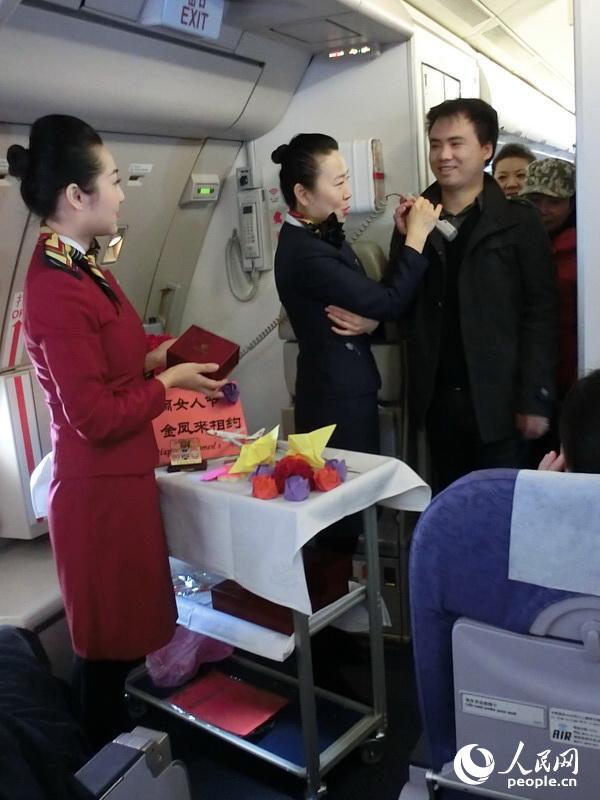 ���壺�����ٰ조����Ů�˽� �������Լ��������8��