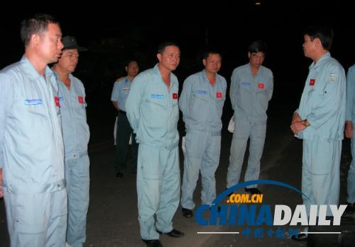 越南交通运输部副部长飞往发现疑似物区域