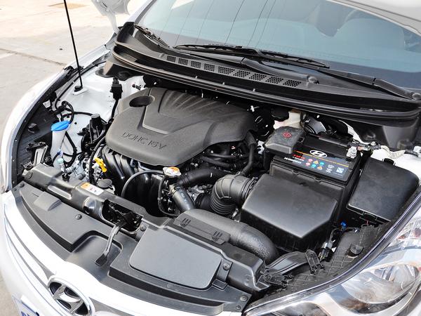 北京现代 1.6L 手动 发动机主体特写