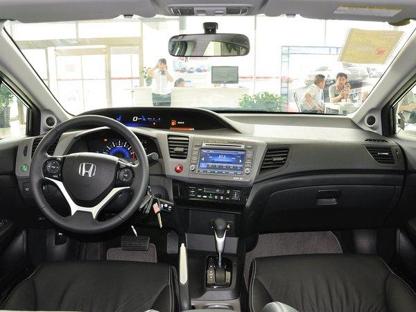 东风本田 1.8L 自动 中控台整体