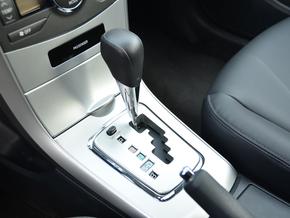 一汽丰田 1.8GL-i CVT 挂档把手特写