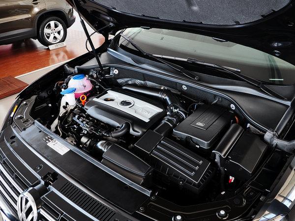 上海大众 1.8TSI DSG 发动机主体特写