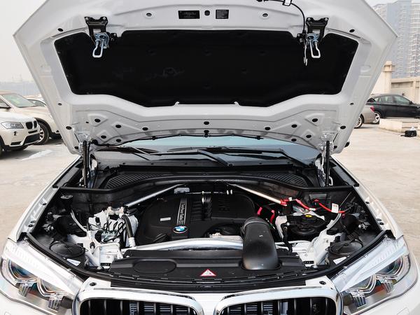 宝马(进口) xDrive35i 3.0T 自动 发动机局部特写