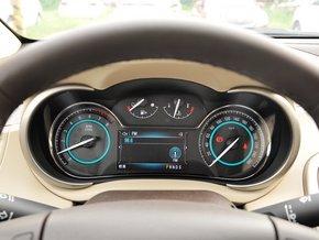 别克 2.0T SIDI 自动 方向盘后方仪表盘