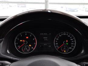 上海大众 1.8TSI DSG 方向盘后方仪表盘