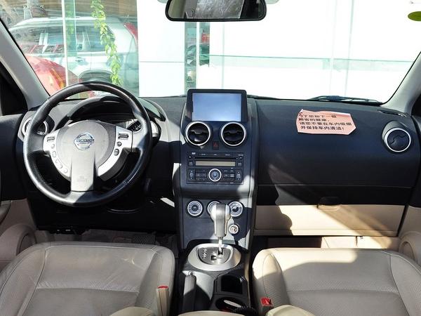 东风日产 2.0L CVT 中控台整体
