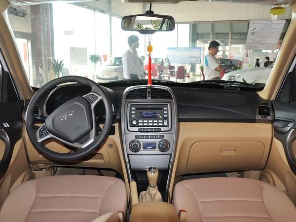 奇瑞汽车 精英版 1.6L 手动 中控台整体