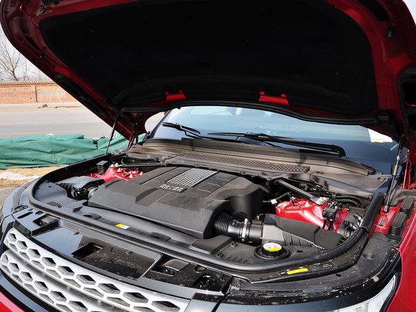 路虎 3.0t 自动 发动机主体特写