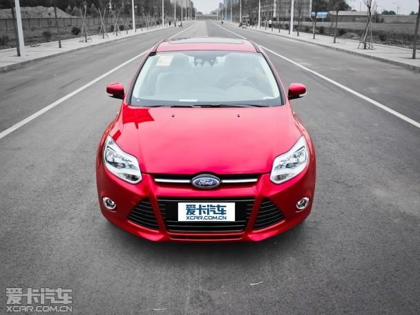 长安福特2012款新福克斯三厢