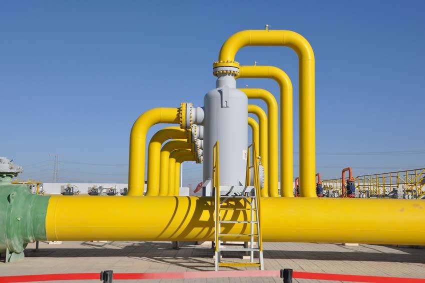 走进戈壁深处的红柳压气站感受西气东输带来的福气