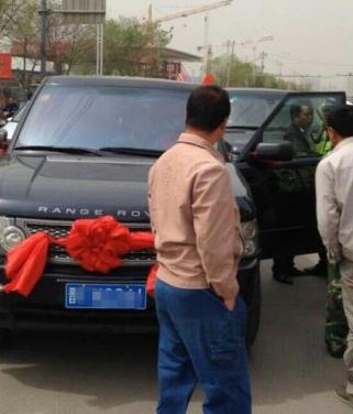 网曝山西一人大代表街头辱骂殴打交警当事人道歉