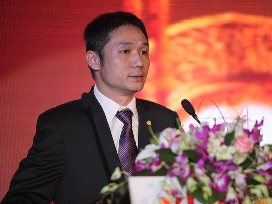 湘鄂情两位副总裁万钧,曹铁军双双辞职(图|简历)
