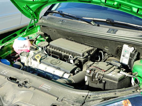 斯柯达 1.6L 自动 发动机主体特写