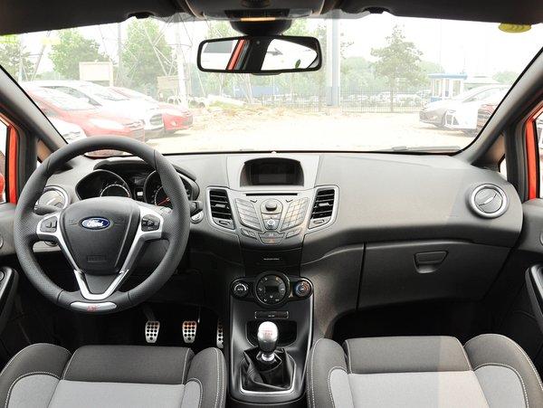 福特(进口) 1.6T 手动 中控台整体