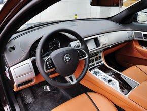 捷豹 XF 2.0T 中控台左侧