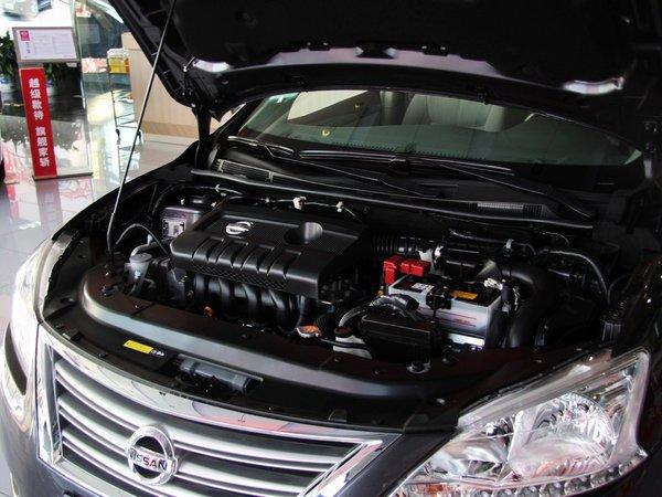 东风日产 1.6 XE CVT 发动机局部特写