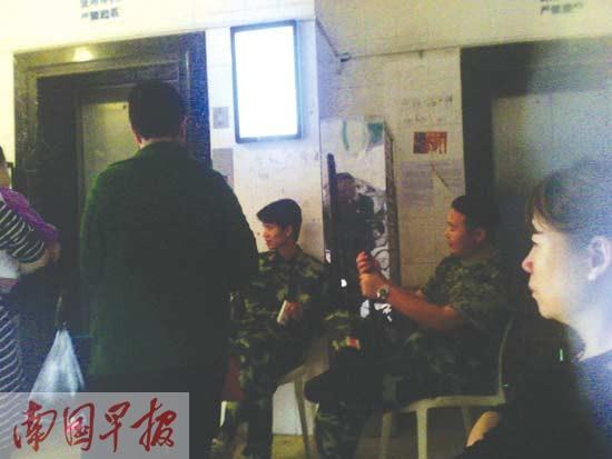小区4部电梯3部坏 业主不交费就不给乘电梯(图)