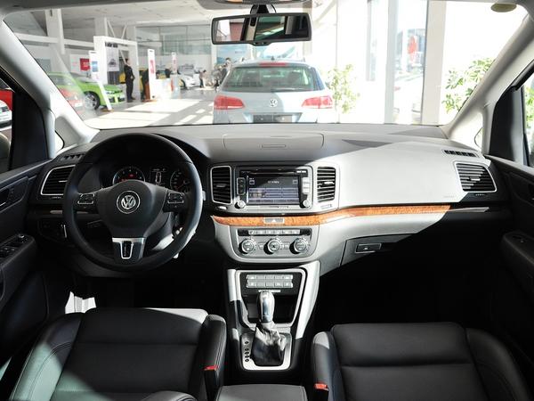 大众(进口) 1.8TSI 中控台整体