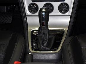 上海大众 1.4TSI DSG 挂档把手特写