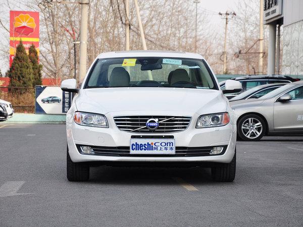 沃尔沃 T5 2.0T 自动 车头正面视角