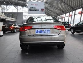 一汽奥迪 30TFSI 车辆正后方尾部视角