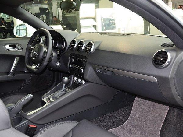 奥迪(进口) Coupe 45 TFSI 中控台右侧