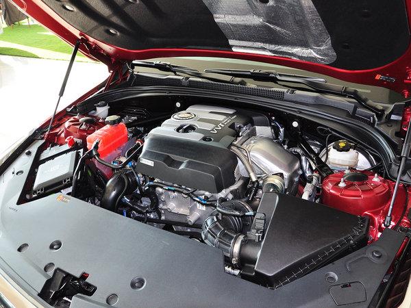 凯迪拉克(进口) 28T 发动机主体特写