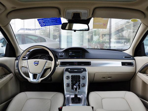 沃尔沃 T5 2.0T 自动 中控台整体