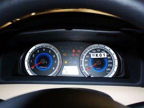 一汽丰田 1.6L 自动 方向盘后方仪表盘