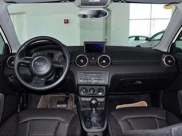 奥迪(进口) 30 TFSI 中控台整体