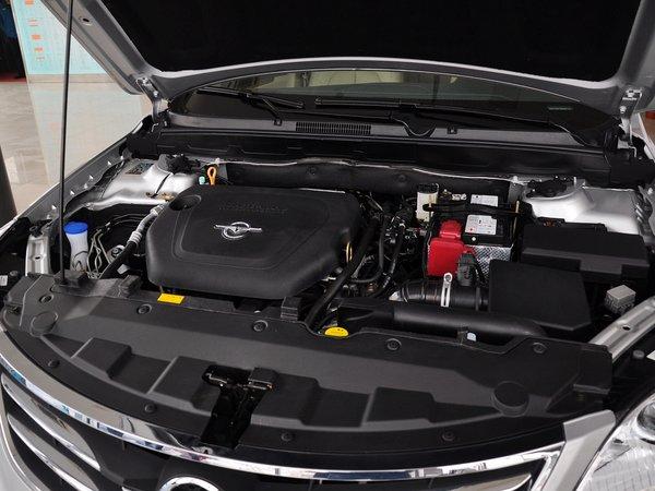 海马汽车 2.0l 手动 发动机主体特写