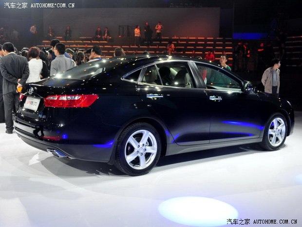 һ������ ����B70 2014�� 2.0L �ֶ�������