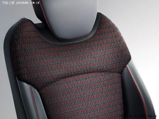 雷诺 Captur 2014款 Helly Hansen 特别版