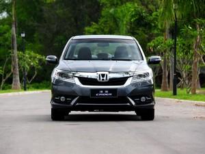 �������� ���� 2013�� 1.8L �Զ��콢��