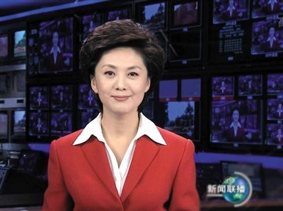 《新闻联播》历届主播:罗京曾和卢静搭档(图)-中新网