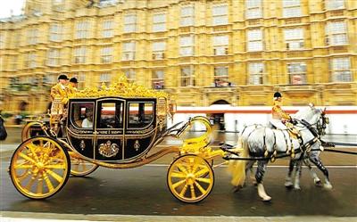 英女王全新御用马车50名工匠花10年造成图