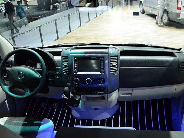 福建奔驰 2.1T 手动