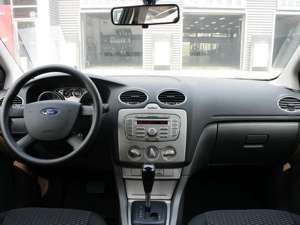 长安福特 两厢 1.8L 自动 中控台整体