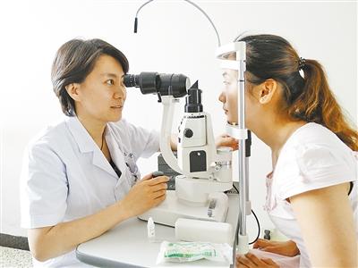 ����һŮ�ӳ���Ƶ��ʹ���ֻ� ������Ĥ����