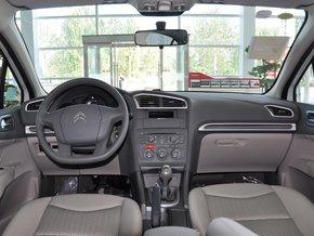 ����ѩ���� 1.6L �ֶ� �п�̨����