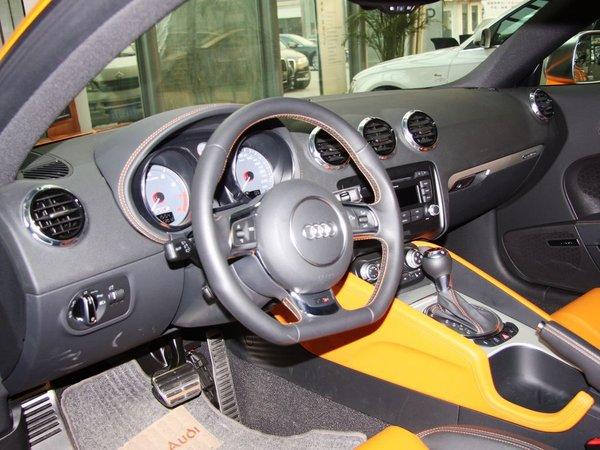 奥迪(进口) Coupe 2.0TFSI 中控台左侧