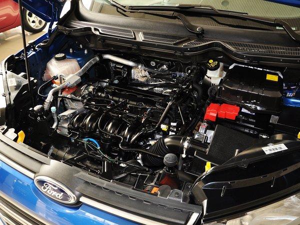 长安福特 1.5L DCT 发动机主体特写