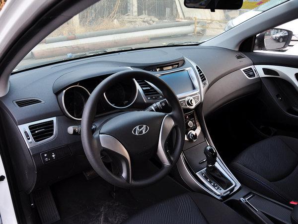 �����ִ� 1.6L �Զ� �п�̨���