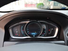 �ֶ���(����) T6 3.0T �Զ� �����̺��Ǳ���